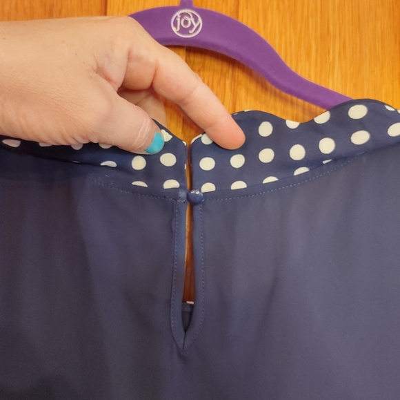 Disney by LC nacy blue polka dot collar sleeveless top - Picture 4 of 6